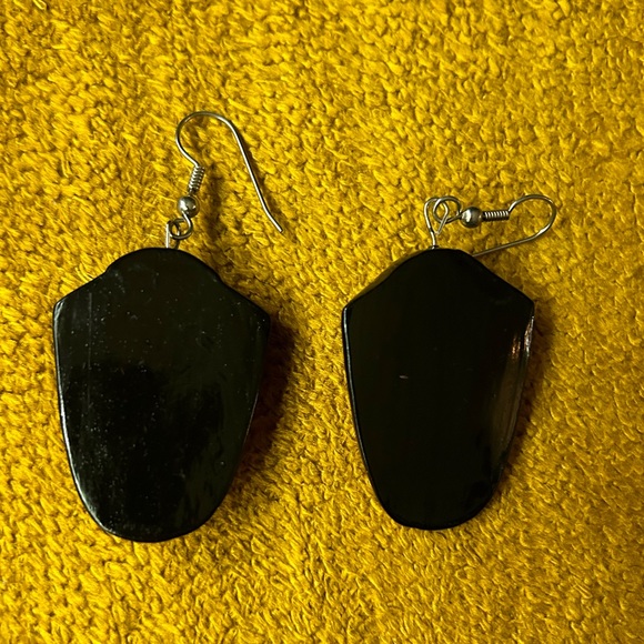 Hand painted African wooden earrings - Picture 3 of 7